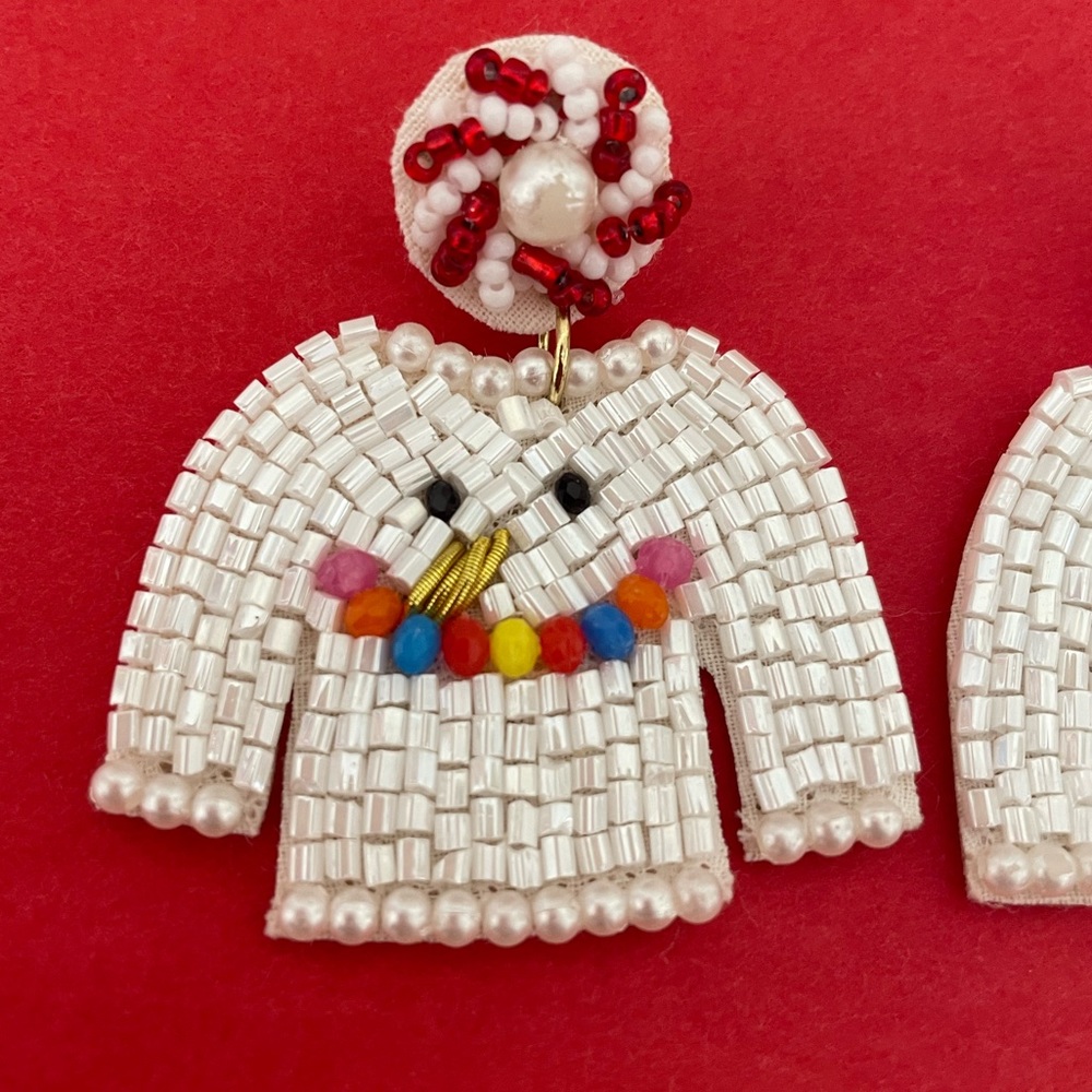 ⛄️❤️RESTOCK! White Christmas Sweater Multicolor Beaded Snowman Earrings